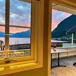 Kinsarvik Camping * Kinsarvik