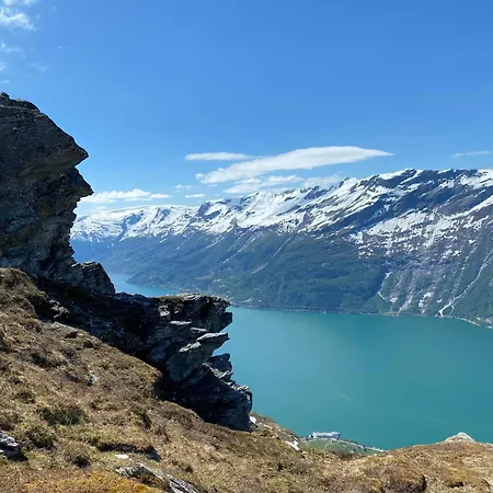 Kinsarvik Camping *